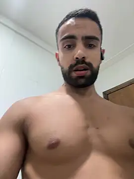 Snapshot of sergioreisxd chatting on 06/19/26, 02:06 sergioreisxd online show from 06/19/26, 02:06