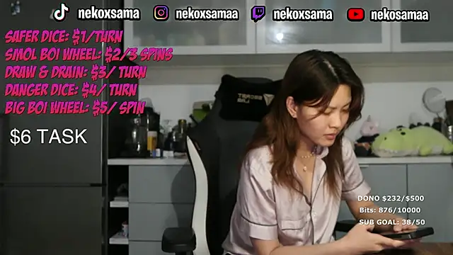nekoxwaifu online show from 05/03/26, 10:57