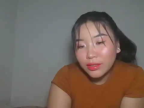 Snapshot of Zyeiii chatting on 02/08/26, 07:39 Zyeiii online show from 02/08/26, 07:39