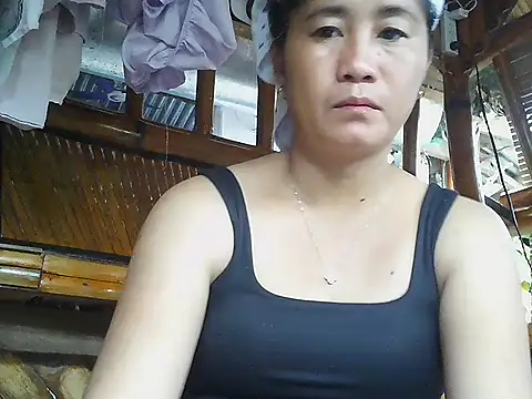 Snapshot of lovelyxxx88 chatting on 02/12/26, 04:12 lovelyxxx88 online show from 02/12/26, 04:12