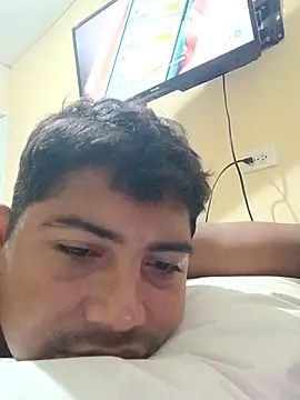 Snapshot of master_juju1924 chatting on 02/16/26, 08:35 master juju1924 online show from 02/16/26, 08:35