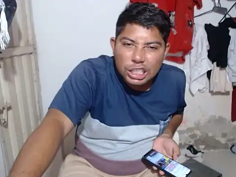 Snapshot of master_juju1924 chatting on 02/20/26, 01:46 master juju1924 online show from 02/20/26, 01:46