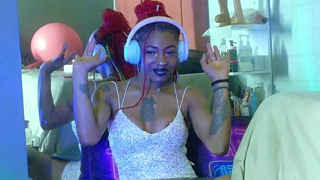 DaniaMarcell online show from 05/27/26, 04:42