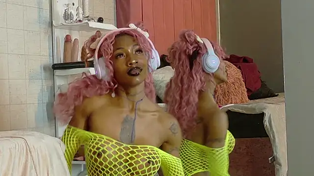 DaniaMarcell online show from 03/21/26, 04:57