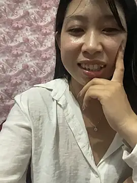 Snapshot of Mayly_lucky2 chatting on 07/04/26, 10:43 Mayly lucky2 online show from 07/04/26, 10:43