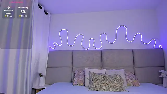 Snapshot of SamanthaKisss chatting on 01/09/26, 02:07 SamanthaKisss online show from 01/09/26, 02:07