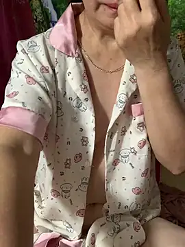 Snapshot of -Mery- chatting on 07/15/26, 09:44 -Mery- online show from 07/15/26, 09:44