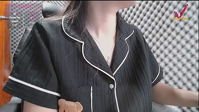Shiny 68 online show from 07/14/26, 01:38