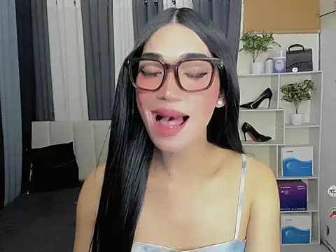 FyangFoxx online show from 03/28/26, 06:58