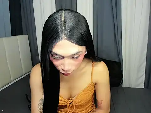 FyangFoxx online show from 04/12/26, 06:33