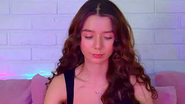 VanessaVienne online show from 04/05/26, 04:24