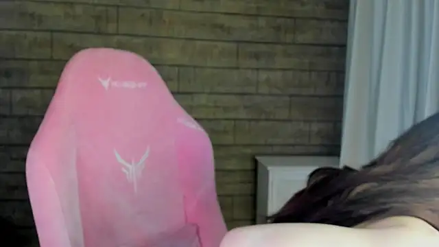VanessaVienne online show from 05/12/26, 04:24