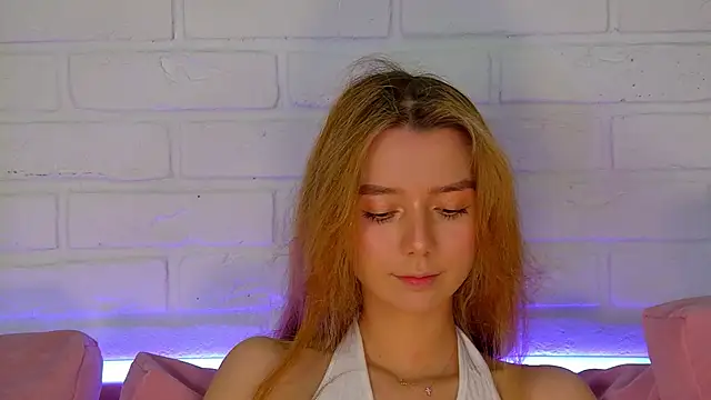 Snapshot of VanessaVienne chatting on 03/01/26, 04:29 VanessaVienne online show from 03/01/26, 04:29