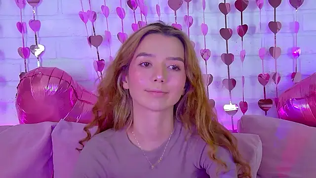 Snapshot of VanessaVienne chatting on 02/15/26, 04:28 VanessaVienne online show from 02/15/26, 04:28