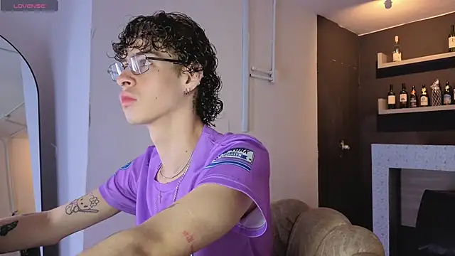 nova salvatore online show from 04/11/26, 02:08