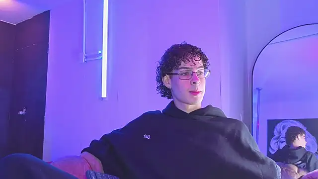 nova salvatore online show from 04/05/26, 01:56