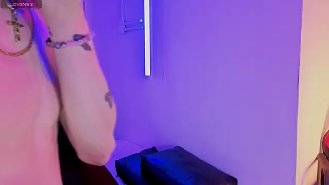 nova salvatore online show from 02/26/26, 04:01