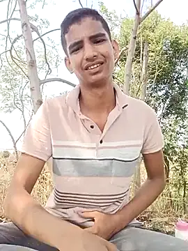Snapshot of sahilcute1 chatting on 05/23/26, 04:22 sahilcute1 online show from 05/23/26, 04:22