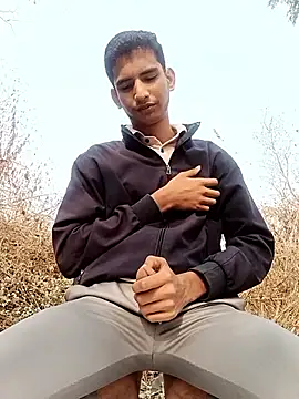 Snapshot of sahilcute1 chatting on 02/01/26, 04:00 sahilcute1 online show from 02/01/26, 04:00