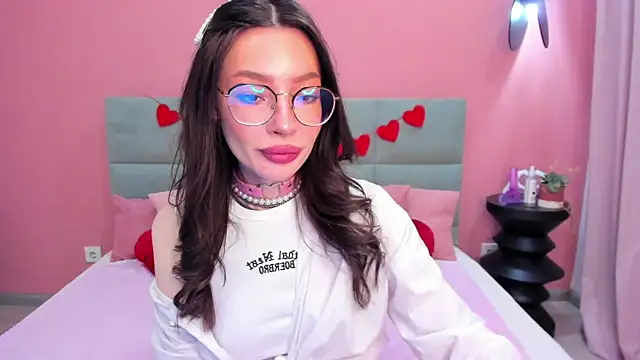 Snapshot of IvyDainty chatting on 02/16/26, 01:48 IvyDainty online show from 02/16/26, 01:48