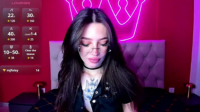 Snapshot of IvyDainty chatting on 06/17/26, 01:27 IvyDainty online show from 06/17/26, 01:27