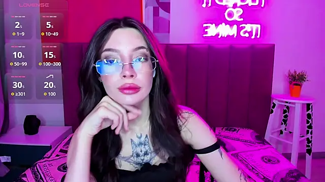 Snapshot of IvyDainty chatting on 07/04/26, 01:23 IvyDainty online show from 07/04/26, 01:23