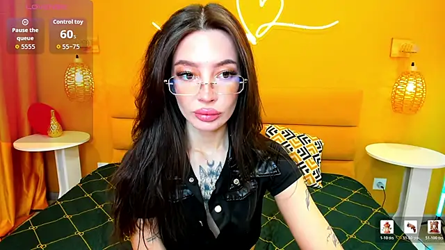 Snapshot of IvyDainty chatting on 06/18/26, 01:26 IvyDainty online show from 06/18/26, 01:26