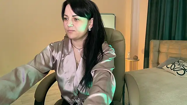  SilkyShadow  online show from 05/11/26, 01:51