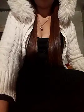 hoahong2 online show from 01/13/26, 03:38