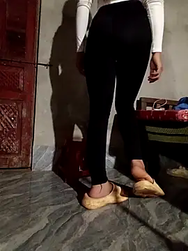 hoahong2 online show from 03/04/26, 12:57