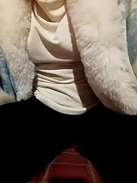 hoahong2 online show from 01/11/26, 03:57