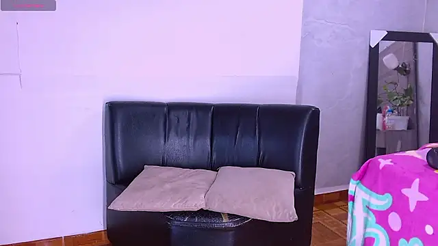 Sophi and Jack online show from 03/26/26, 10:40