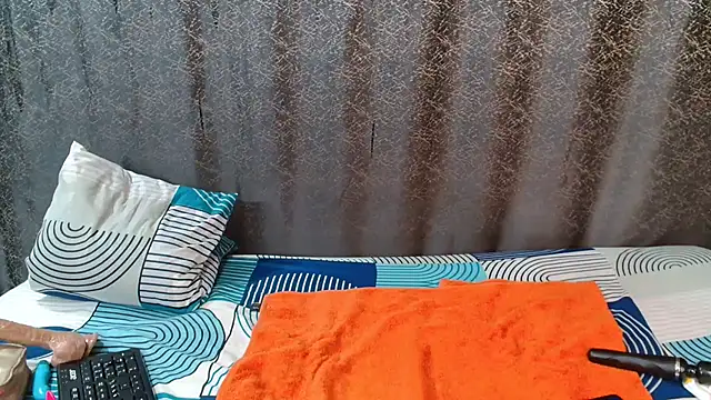 Snapshot of Amanda_April chatting on 02/16/26, 03:43 Amanda April online show from 02/16/26, 03:43