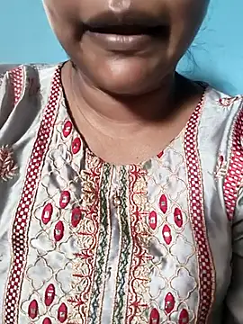 Desi Nil pori online show from 04/21/26, 03:02