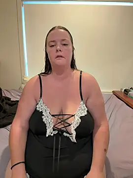 carinabro10 online show from 02/04/26, 04:29