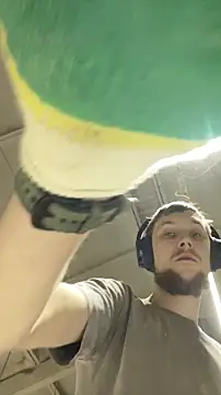 Snapshot of Dildogang chatting on 02/11/26, 02:44 Dildogang online show from 02/11/26, 02:44