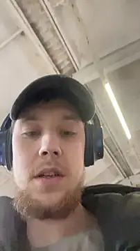 Snapshot of Dildogang chatting on 02/12/26, 08:47 Dildogang online show from 02/12/26, 08:47