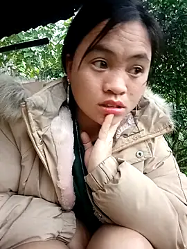 Snapshot of Chaomay_k9 chatting on 02/25/26, 12:33 Chaomay k9 online show from 02/25/26, 12:33