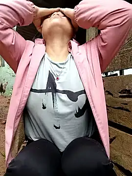 Snapshot of Chaomay_k9 chatting on 02/04/26, 01:00 Chaomay k9 online show from 02/04/26, 01:00