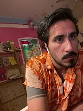 Snapshot of antondilorenzo chatting on 02/05/26, 07:37 antondilorenzo online show from 02/05/26, 07:37