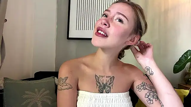 Snapshot of MartinaDeoliveira chatting on 02/01/26, 05:06 MartinaDeoliveira online show from 02/01/26, 05:06