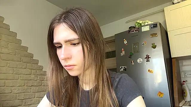 ElsieKuhlmann online show from 04/10/26, 05:14