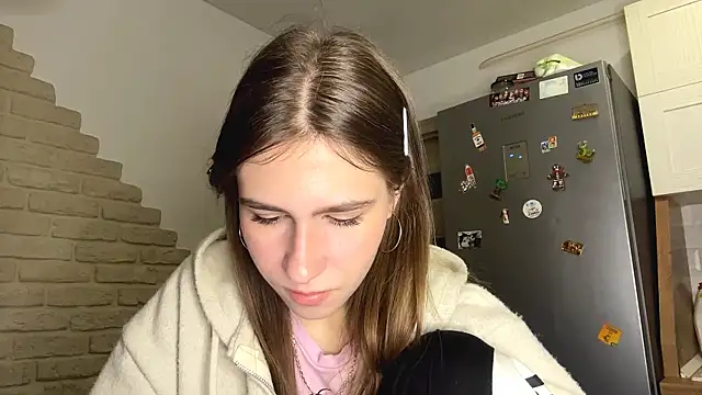 ElsieKuhlmann online show from 03/30/26, 04:14