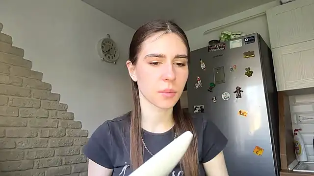 ElsieKuhlmann online show from 04/13/26, 05:11