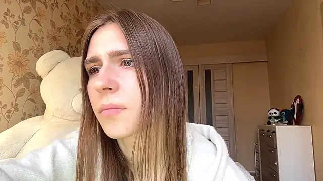 ElsieKuhlmann online show from 03/18/26, 02:08