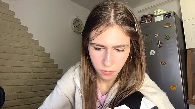 ElsieKuhlmann online show from 03/29/26, 05:09