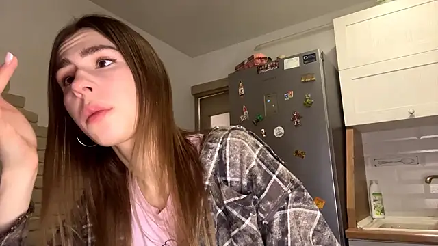 ElsieKuhlmann online show from 02/08/26, 05:05