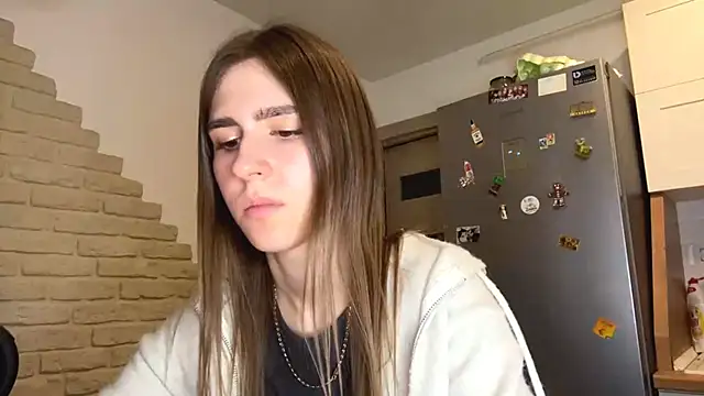 ElsieKuhlmann online show from 04/11/26, 07:50