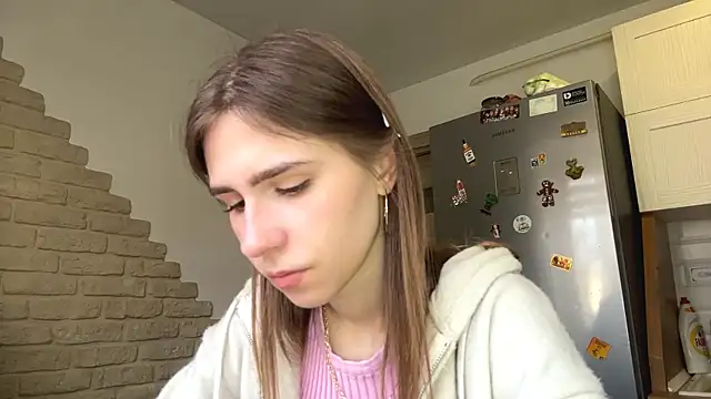 ElsieKuhlmann online show from 04/03/26, 05:14