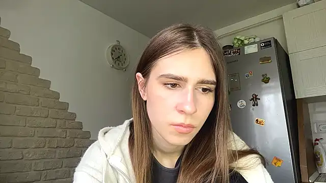 ElsieKuhlmann online show from 04/09/26, 02:12